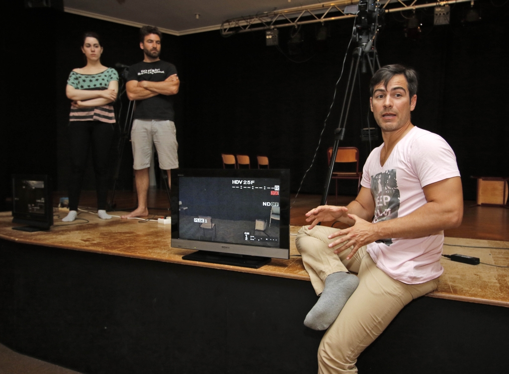 Alejandro Tous imparte sus clases de "El Actor ante la camara" del Máster en Arte Dramático Aplicado Universidad de Alicante.